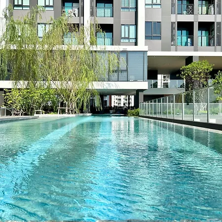 Nue Noble Srinakarin Apartment