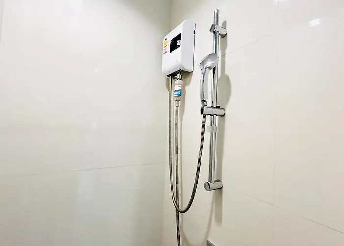 Nue Noble Srinakarin Apartment *