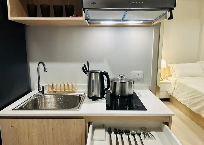 Nue Noble Srinakarin Apartment *